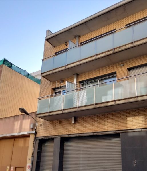 Foto 66c1b5ec-d2b7-441d-ad4a-2aca52eb5ddb. Aparcament cotxe a El Remei Badalona