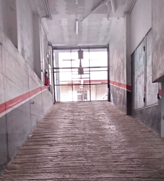 Foto ca3c1a02-7d8d-44b7-9ebc-71311cad2b9d. Aparcament cotxe a El Remei Badalona