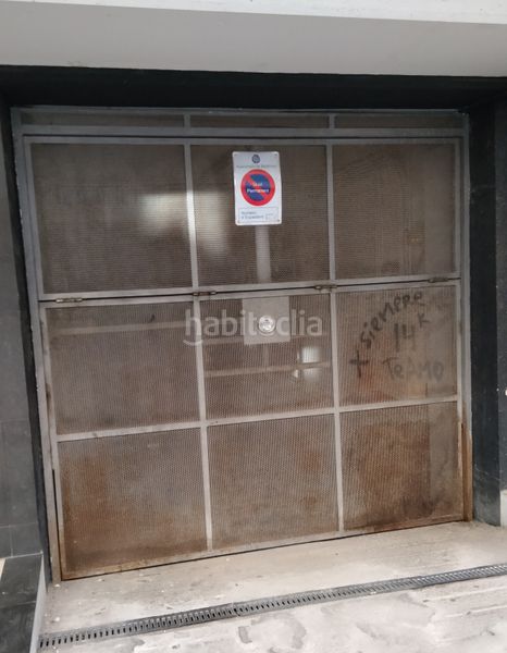 Foto f1a01ca9-d0db-41c4-8685-73b2a2343eb4. Parking coche en El Remei Badalona