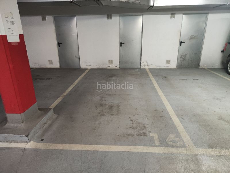 Foto 5711287b-9959-436b-8fdb-791e3f9b7e5b. Autoparkplatz in Sagnier-Plaça de Catalunya Prat de Llobregat (El)