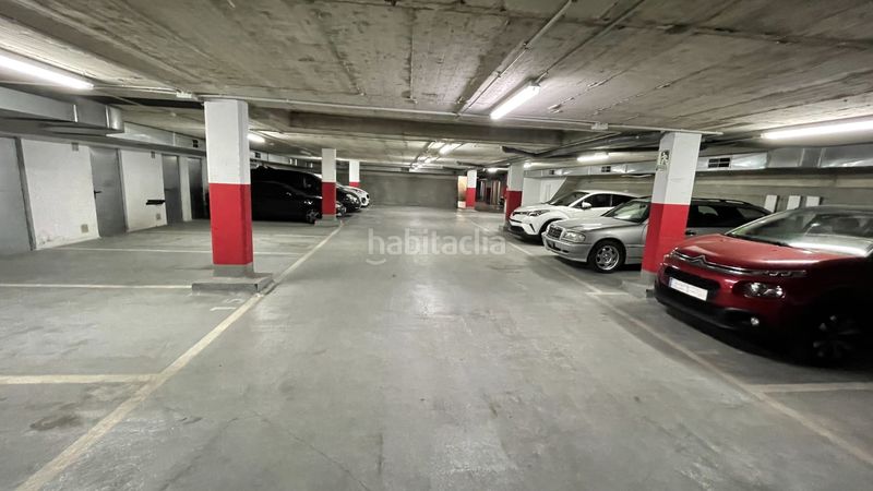 Foto 685e1d02-8e67-4f6f-a1ef-dbf454bb5dcc. Autoparkplatz in Sagnier-Plaça de Catalunya Prat de Llobregat (El)