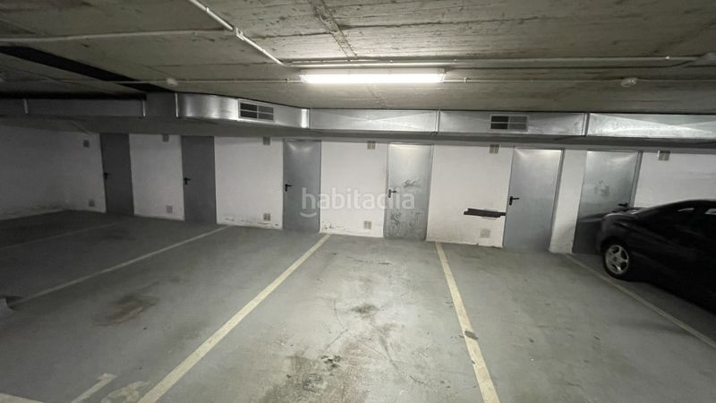Foto a810074b-5d0b-4999-9665-d9d5226bc0b7. Autoparkplatz in Sagnier-Plaça de Catalunya Prat de Llobregat (El)