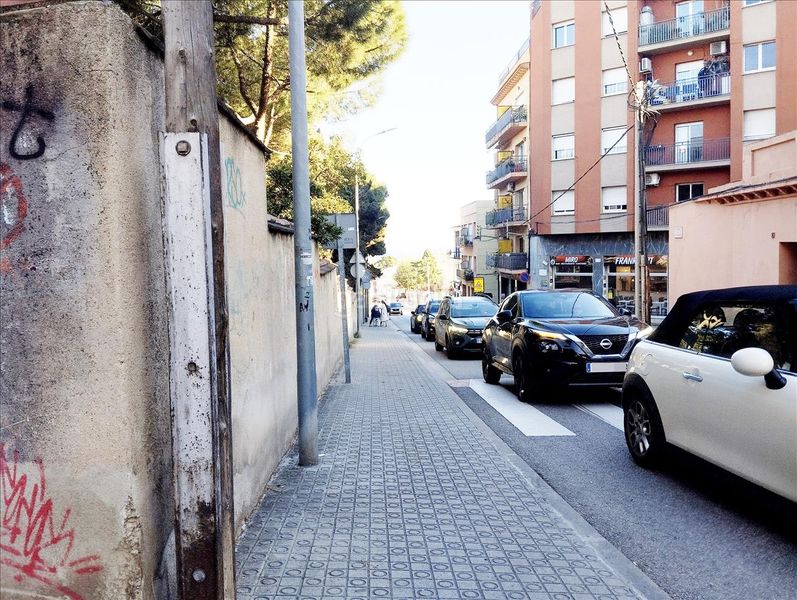 Foto c0658d9e-ed02-43d6-86d2-685b01c3ce86. Aparcament cotxe a Via Europa - Parc Central Mataró