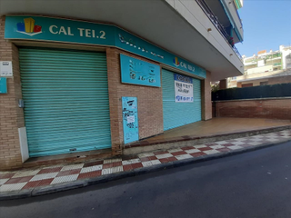 Locale commerciale in ISAAC ALBENIZ - FRANCISCO GOYA