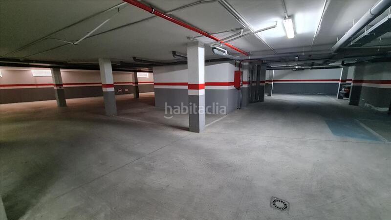 Foto 3e6a18e1-c32c-4b24-aee4-ac3db1d6e972. Parking coche en Magán