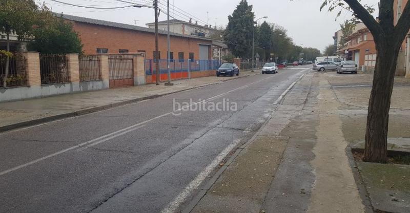 Foto b1d11333-462e-4495-a41a-f4d9cd65b76c. Parking coche en Magán