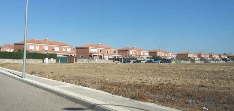 Foto de882345-3059-4d1f-8294-1ceb184906b2. Maison avec parking dans Barcience