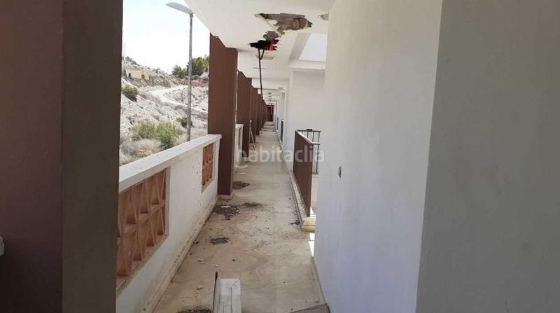 Foto 5a0595b4-de23-4eee-8cf7-b44a5a3361d4. Aparcament cotxe a Terque