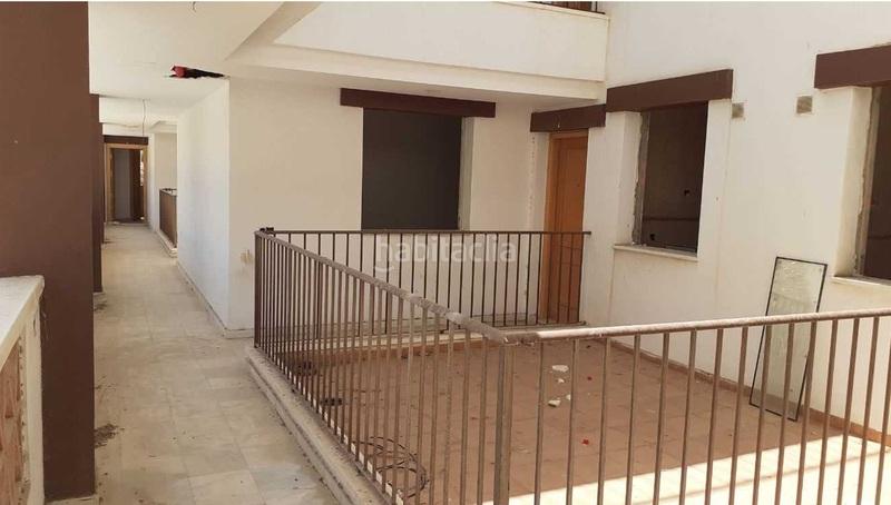 Foto 6ce8cf64-a364-40d5-817c-0f557f5770f0. Aparcament cotxe a Terque