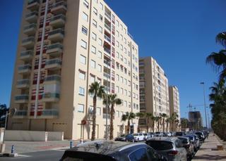 Aparcament cotxe  Ausias march (residencial voramar)