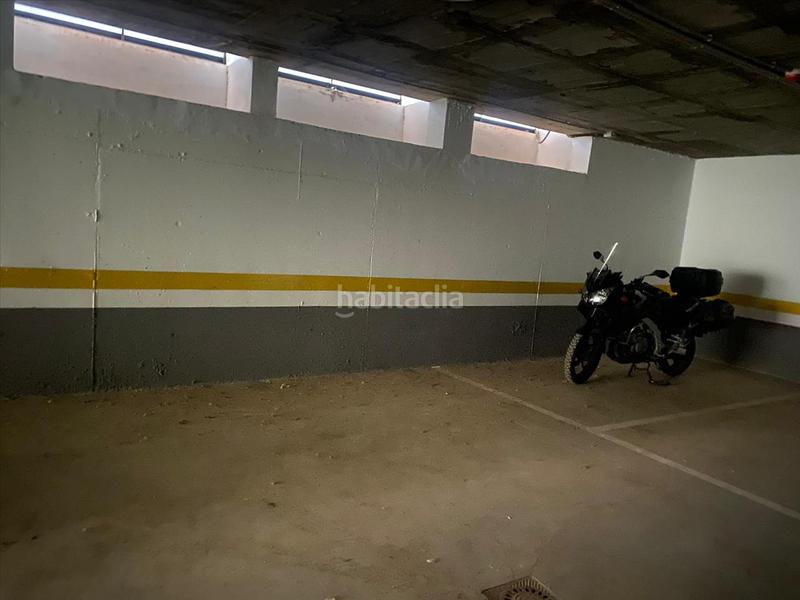 Foto 6149d5de-a8cf-4557-b59c-79b09a527f8e. Parking coche en Pilas