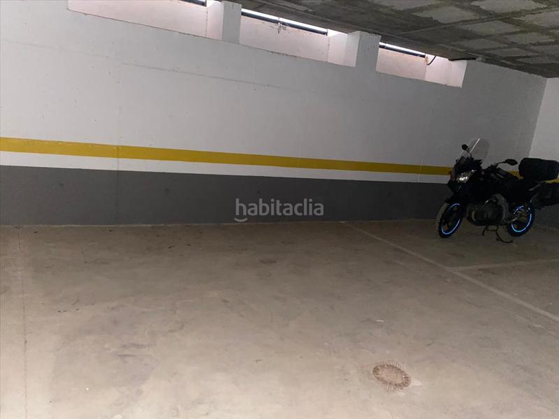 Foto 95459767-1a9d-49b2-8a0b-a7896c109c4c. Parking coche en Pilas