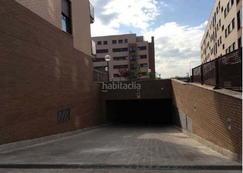 Foto 11481d73-67d0-4c30-9a7a-6408983b4a4e. Parking voiture dans Ayuntamiento - Avenida Siglo XXI Azuqueca de Henares