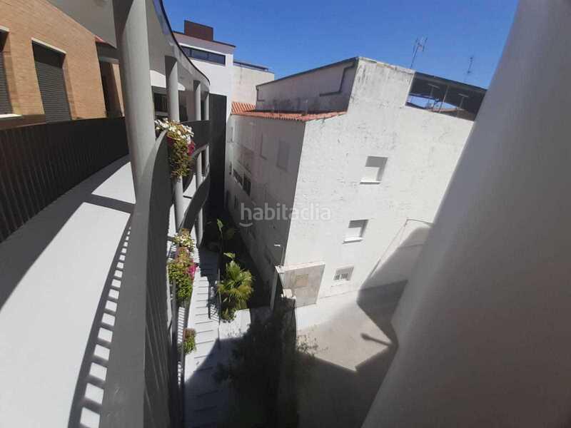 Foto 516a2019-b6c8-4566-9c5a-b40d73d700c7. Parking coche en Centro Lucena