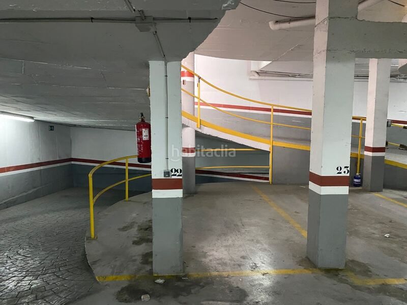 Foto 52ac8e8d-c171-4ec4-a8a4-c1c8748b1a03. Car parking in Centro Lucena