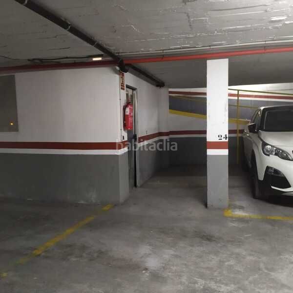 Foto 8e74f7ea-3617-4e58-b53e-185f7f0b5fbb. Car parking in Centro Lucena