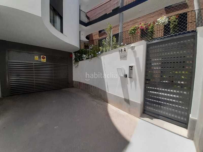 Foto cb257171-88b8-4ab8-a829-79f6ae81ec91. Car parking in Centro Lucena