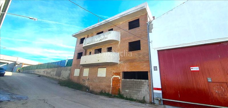 Foto ca951565-7b60-4f4c-bf4f-1a76732320e5. Edifici a Centro de Especialidades Ocaña