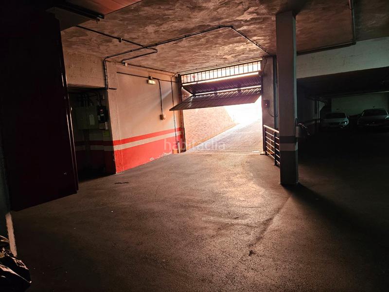 Foto 0160ceec-22c8-4c53-a1de-2ce06d0ce148. Autoparkplatz in Montevil Gijón