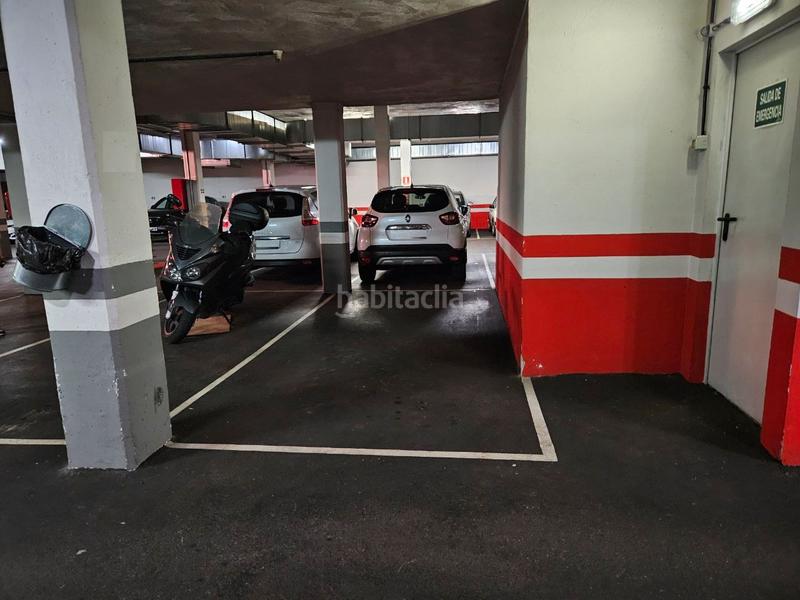 Foto 883383d0-2fcc-49ac-bb7c-73220eb58802. Autoparkplatz in Montevil Gijón