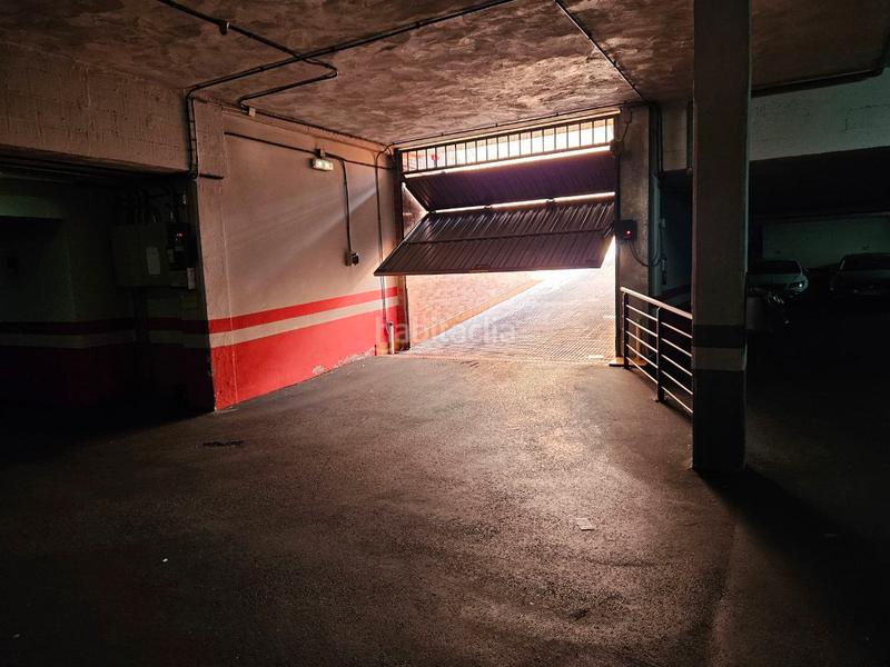 Foto f3e3fed8-d834-487e-9316-53dc1a0e117e. Car parking in Montevil Gijón