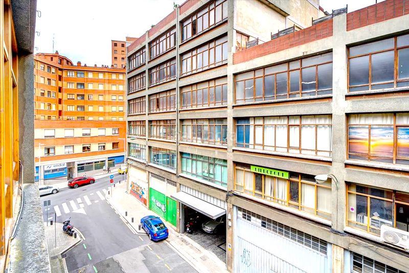 Foto 9ff5f0c3-14e4-418a-8780-f4e4a4615187. Capannone industriale in Rekalde Centro Bilbao