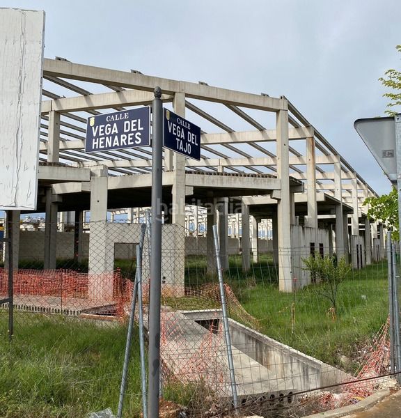Foto 6060c007-4521-4d10-ae32-b4157ffbb1a4. Bâtiment à usage industriel dans Quer