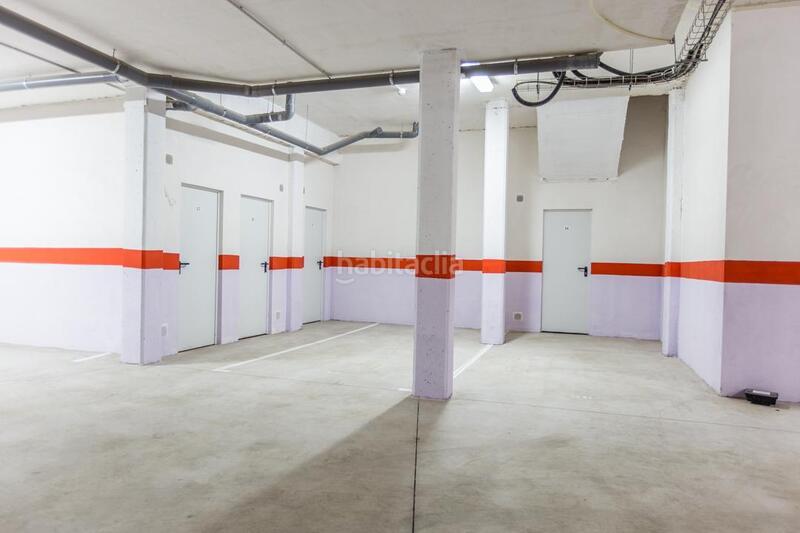 Foto f7dd54a3-8ba8-485e-a7b6-1b34f008555d. Parking coche en Villatobas