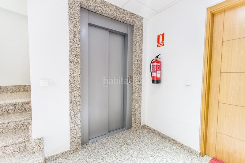 Foto 71c377fa-3851-4883-8634-30870d85cd72. Parking voiture dans Villatobas