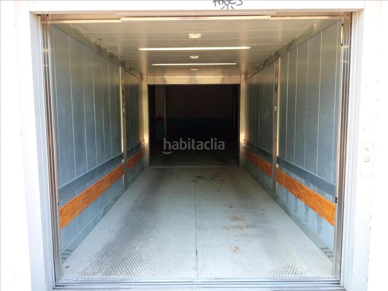 Foto 7152c9a1-bec7-457a-aa8c-575de78089b0. Aparcament cotxe a Sama Langreo