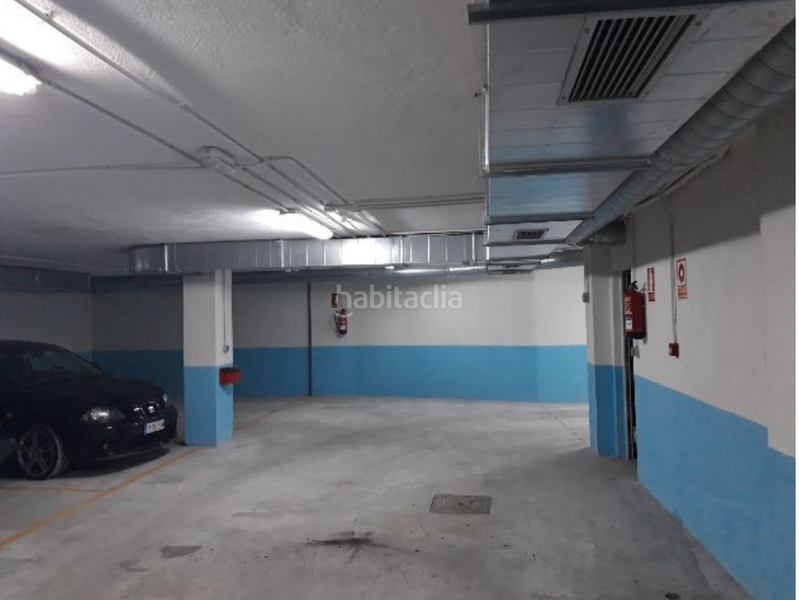 Foto 19e74171-ac83-4d13-89de-6779071979b5. Parking voiture dans Sama Langreo