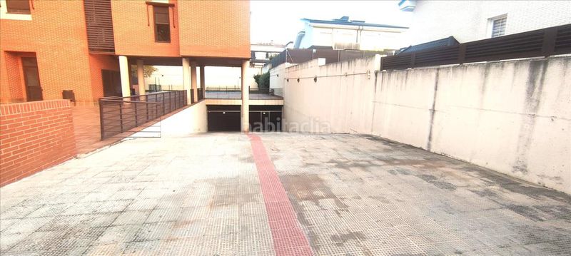 Foto 824e699e-5be3-4811-bde6-24de60a12180. Aparcament cotxe a Centro Rivas - Vaciamadrid