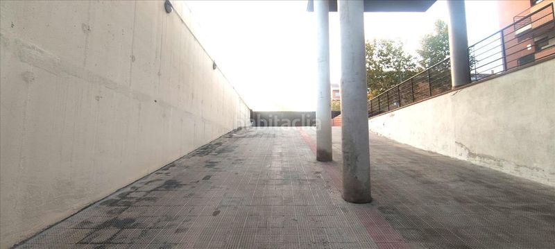 Foto eeeab960-5a4e-4a79-a892-0aacb4dc2faf. Aparcament cotxe a Centro Rivas - Vaciamadrid