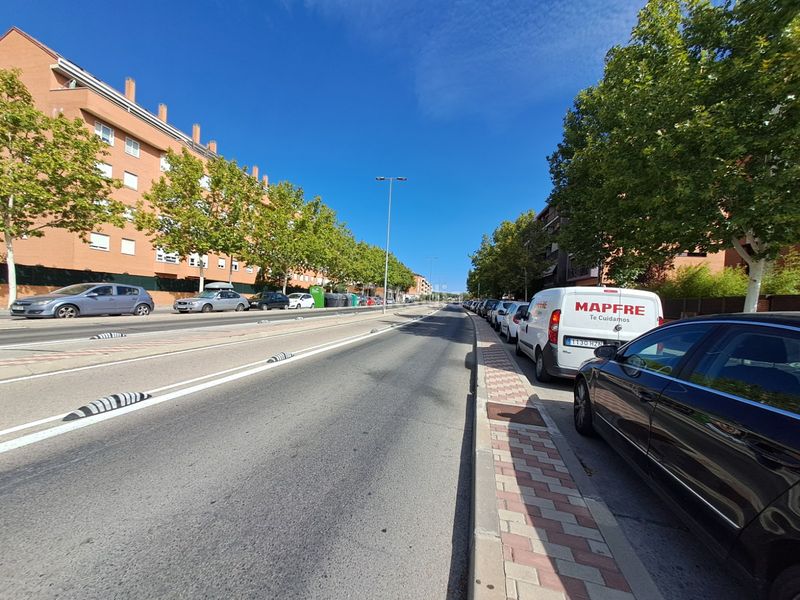 Foto f24ab1ed-9849-41f3-bfff-71c11d233496. Aparcament cotxe a Centro Rivas - Vaciamadrid