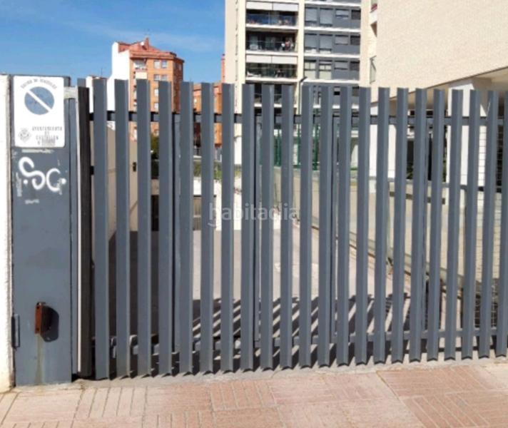 Foto b3c5f4de-0ebc-4f07-b99d-83ff71d34577. Parking coche en Parque Sensal Castellón de la Plana