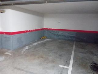 Car parking  De la vereda del esquileo