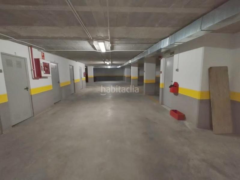 Foto c21fe402-2c0a-4029-a0d2-455af3d77cfc. Parking coche en Sardoma - Castrelos Vigo