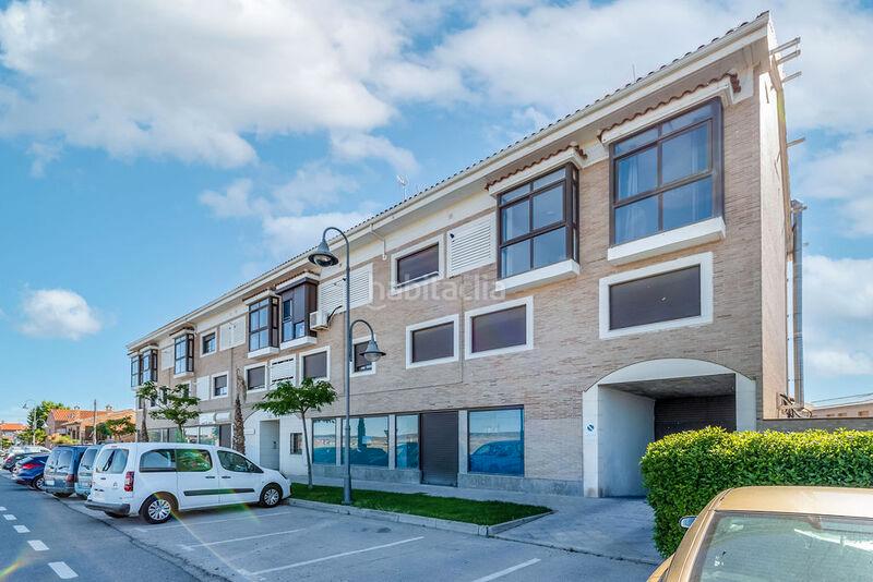 Foto 0becfea1-9870-47d5-b70f-e5dafec98ca5. Car parking in Pantoja