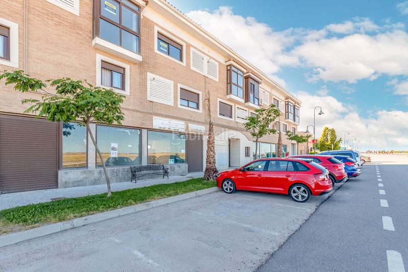 Foto d4f9bb4f-6190-4c19-a472-f2d8755ab546. Car parking in Pantoja