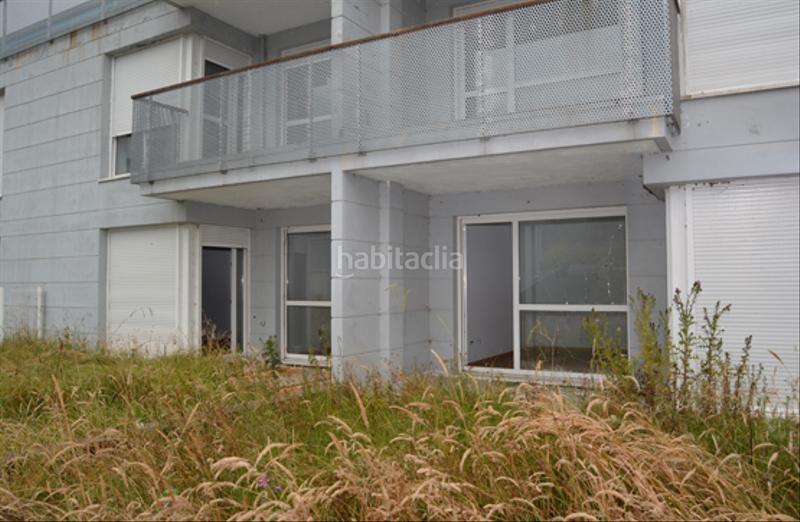 Foto 6a2f0700-b370-4c99-a8a2-f3613d5f35f1. Edificio en Castañeda