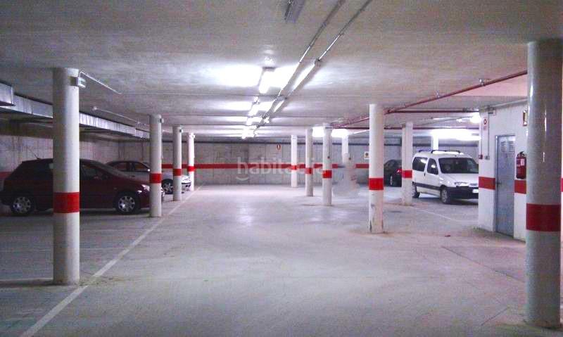 Foto 9d3e7f33-92f5-4ad4-9523-354e1c276734. Parking coche en Cadreita