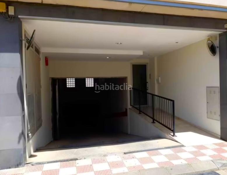 Foto f82b45c9-c7eb-4d67-a99e-33e14cb0eb8f. Parking coche en Cadreita