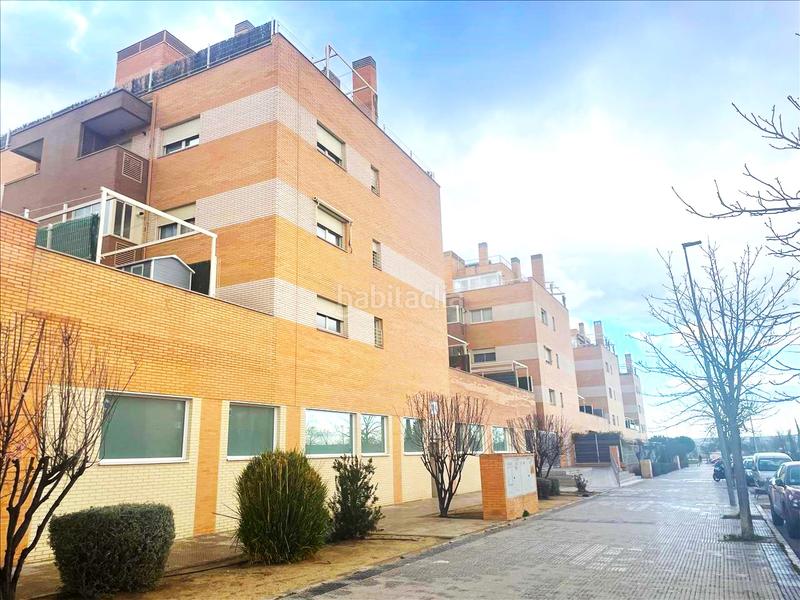 Foto aaddcd6f-9a47-4e47-be13-d4f31c51c565. Parking voiture dans Soto de Henares Torrejón de Ardoz