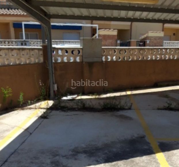 Foto b081b63f-bcb9-4398-b4cb-98de8fd01c12. Aparcament cotxe a Benidoleig