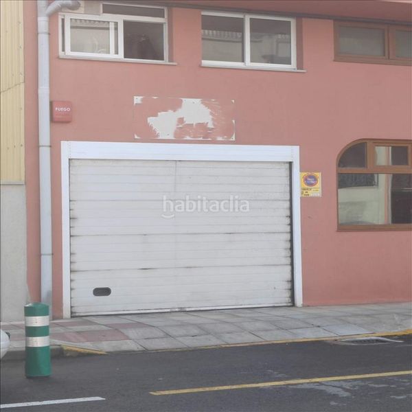 Foto 69cae32b-8d23-4338-9286-2e22f3eb5253. Aparcament cotxe a Xove