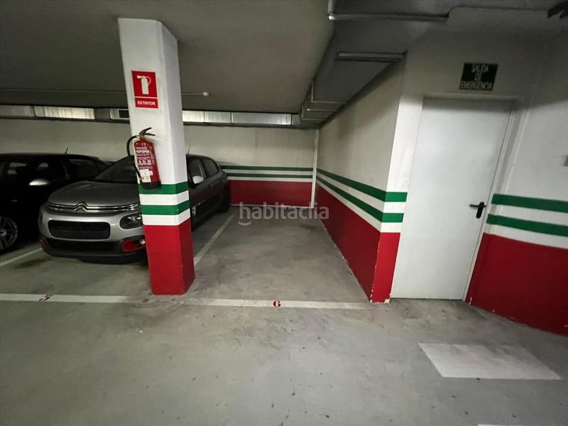 Foto a25f0b1f-c0e4-4e35-89e2-4b0ac3a6da93. Parking coche en Eirís Coruña (A)