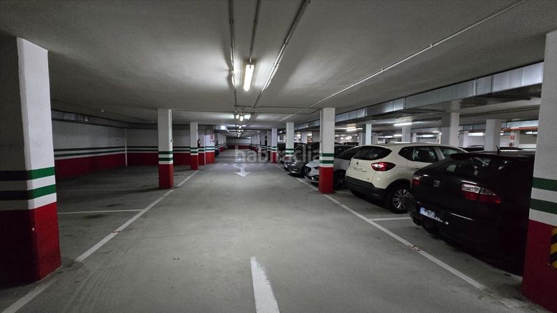 Foto e147e33d-c816-4d8e-b0ef-082b2b52de9d. Parking coche en Eirís Coruña (A)