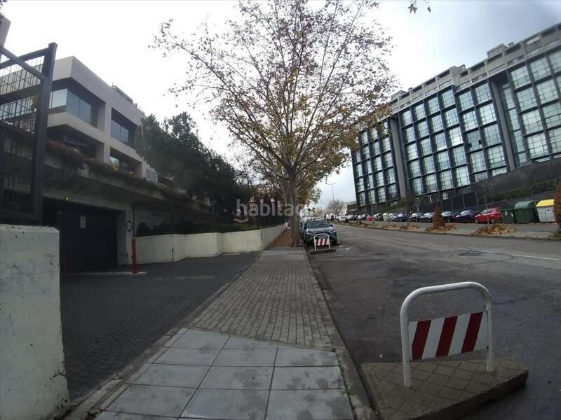Foto 66e35604-c689-438c-ac42-a87799a421a4. Parking coche en Polígono Industrial Sur San Sebastián de los Reyes