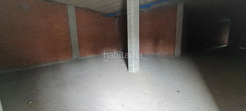 Foto a494c88a-a25d-4e9a-bf7d-4a6da64fa7cc. Local comercial a Bertamirans Ames