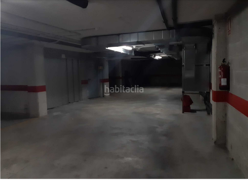Foto f9916420-9dbc-46cd-98c4-176cc311ab5a. Posto auto in Sama Langreo